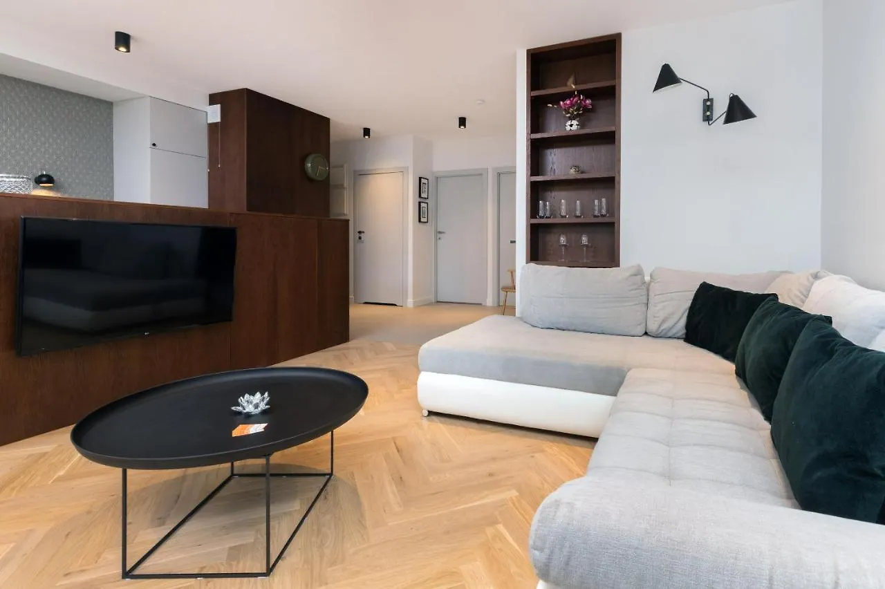 Superior Apartment With Balcony & Parking Gdansk By Noclegi Renters Prestige
