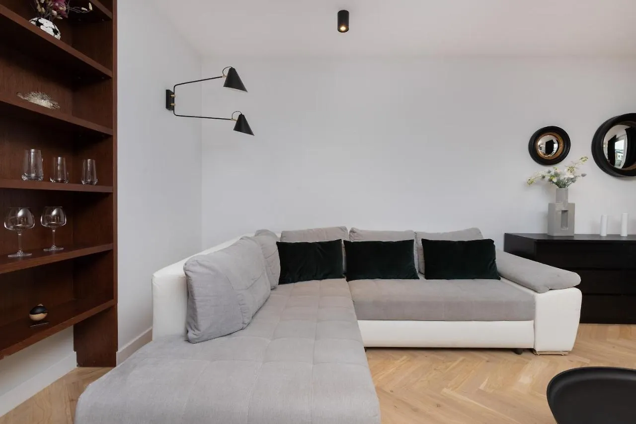 Superior Apartment With Balcony & Parking Gdansk By Noclegi Renters Prestige Polska