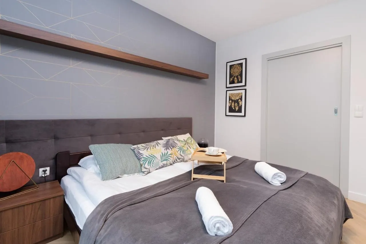 Superior Apartment With Balcony & Parking Gdansk By Noclegi Renters Prestige Polska