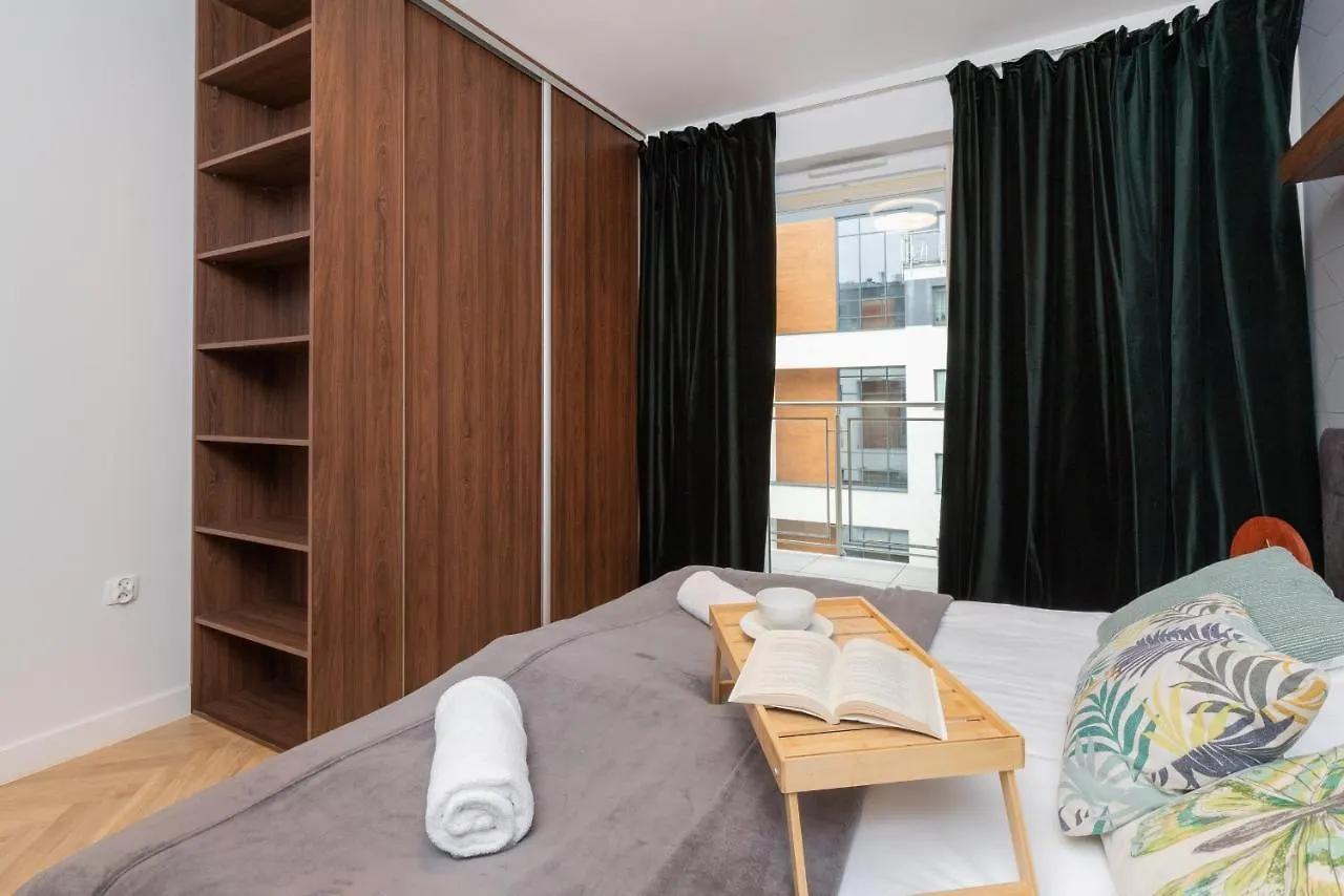 Superior Apartment With Balcony & Parking Gdansk By Noclegi Renters Prestige 0*,  Polska