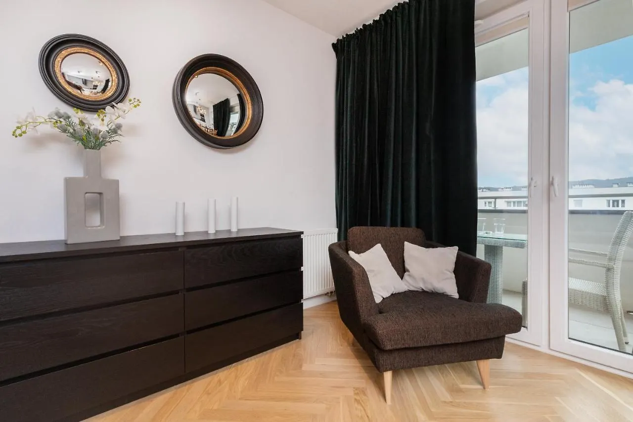 Superior Apartment With Balcony & Parking Gdansk By Noclegi Renters Prestige 0*,  Polska